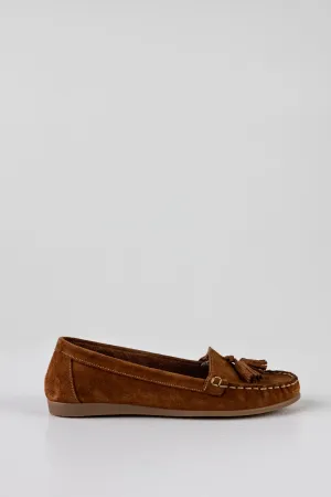 Leather suede moccasin with tassels
