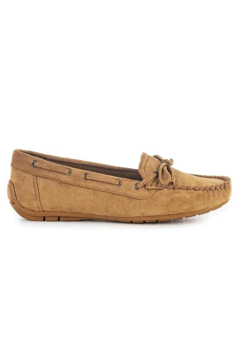 Moccasins with ribbon