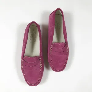 Tod's Junior fuschia suede moccasins 31